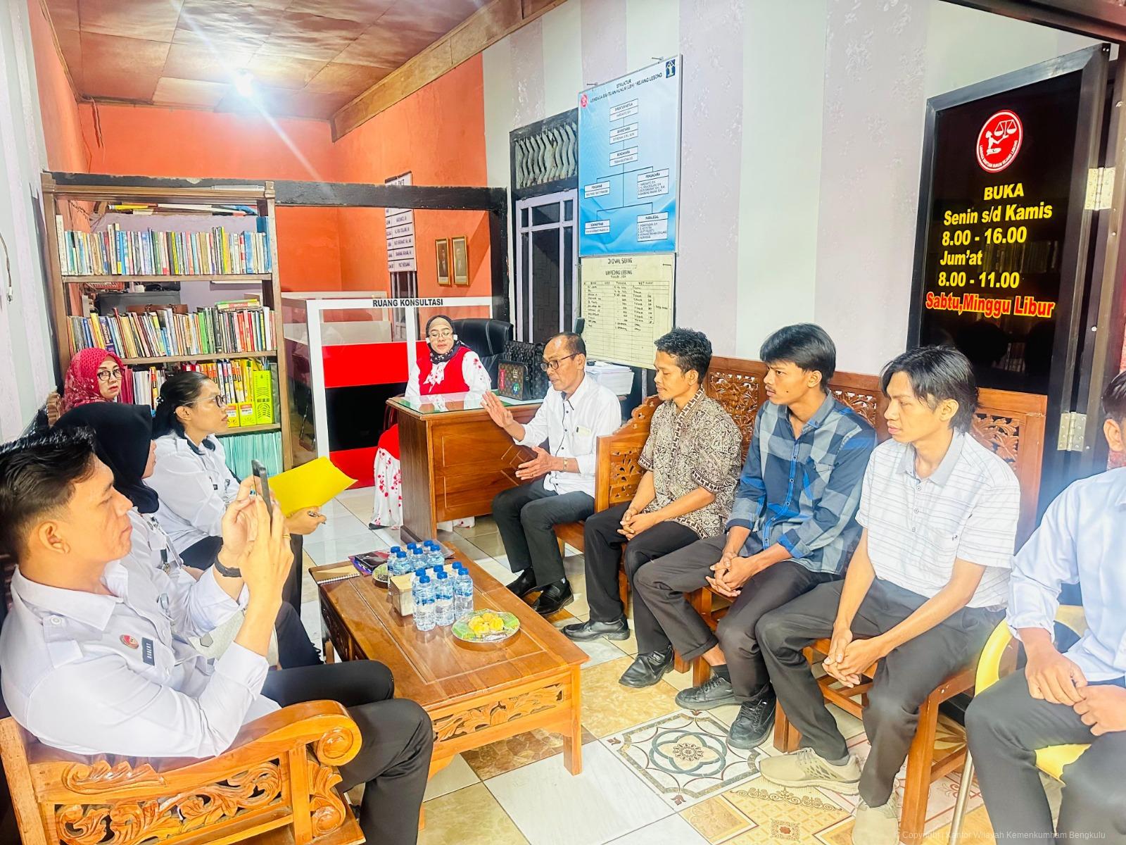 Kanwil_Kemenkumham_Bengkulu_Gelar_Verifikasi_PBH_Rejang_Levong_12092024_1.jpeg